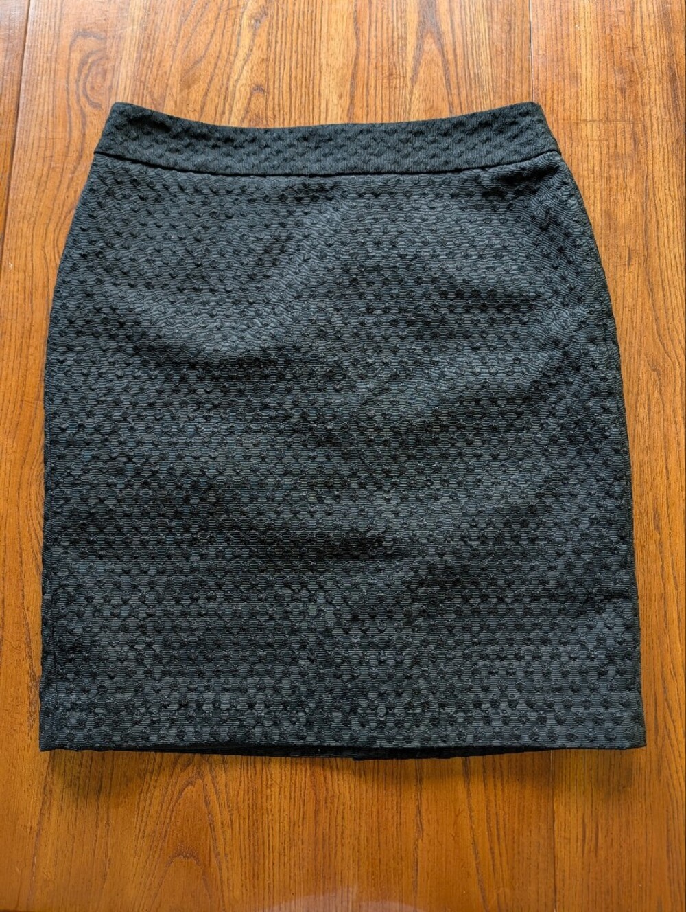 Ann Taylor Black Textured Pencil Skirt - Size 6P
